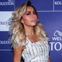 Sabrina Sato pinta o cabelo, fica platinada e mãe aprova o novo visual: "Linda!"