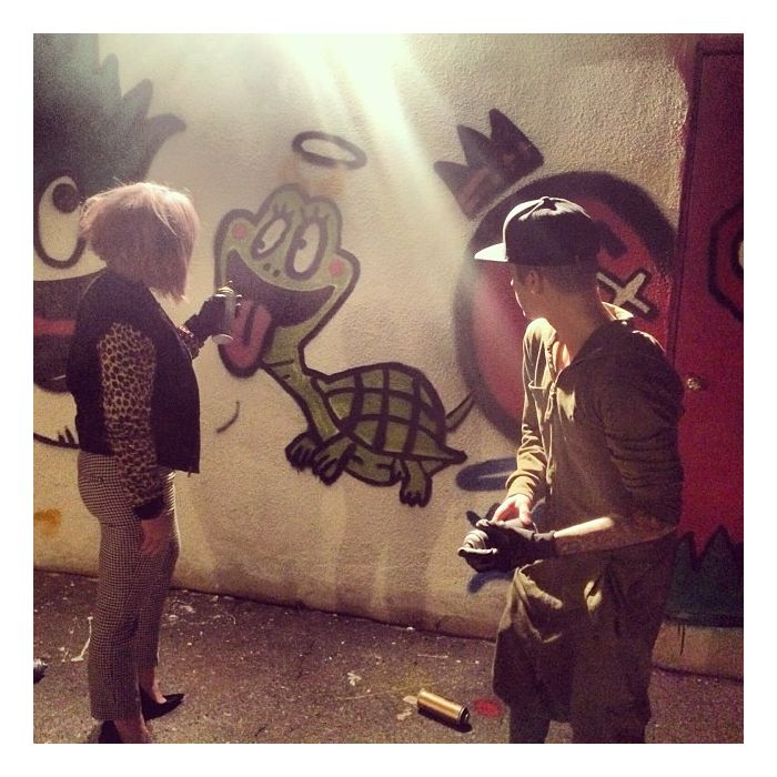 No Instagram é possível ver alguns desenhos que Justin Bieber faz em muros públicos