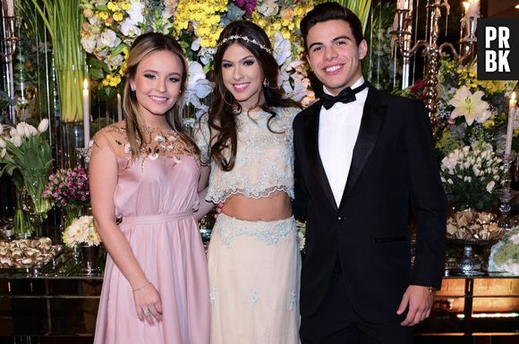 Larissa Manoela e Thomaz Costa no aniversário de 15 anos da Fernanda Concon