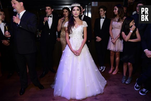 Fernanda Concon não estava linda, gente?