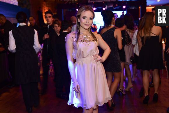 O que acharam do look de Larissa Manoela no aniversário de 15 anos da Fernanda Concon?