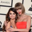  Selena Gomez e Taylor Swift no Grammy Awards 
