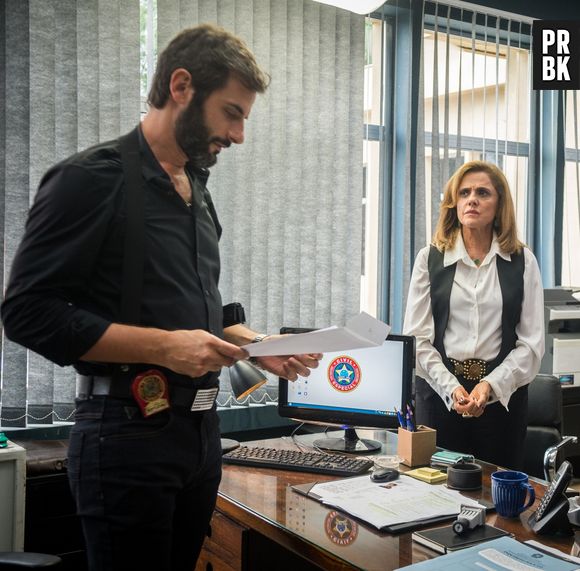 Em "O Outro Lado do Paraíso", Sophia (Marieta Severo) pagou diretor de cadeira para acobertar o assassinato de Vinícius (Flavio Tolezani)