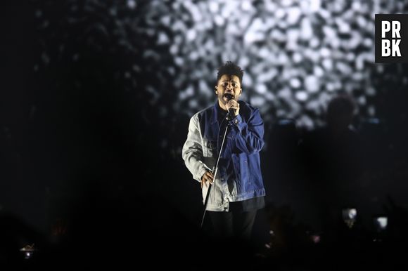 The Weeknd faz apresentação ao vivo de "Call Out My Name" e chora, aumentando rumores de que música seria para Selena Gomez