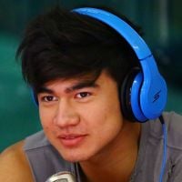 OMG! Calum Hood, do 5 Seconds of Summer, aparece nu e confirma foto