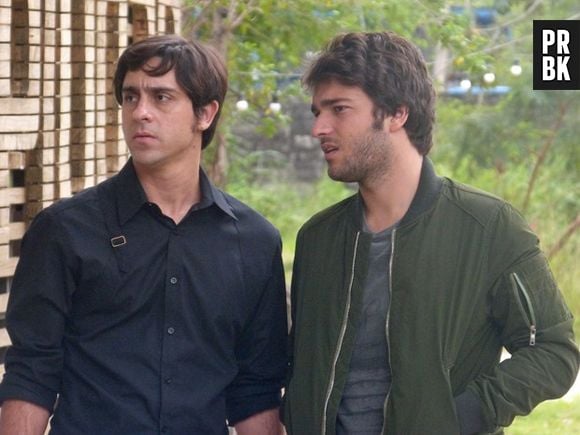 Em "Geração Brasil", Davi (Humberto Carrão) e Ernesto (Felipe Abib) vão se assustar com a presença de Zac Vírus (Thiago de Los Reyes) na casa de Manu (Chandelly Braz)