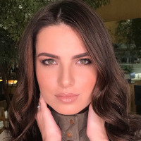 Em "As Aventuras de Poliana", Thais Melchior substitui Milena Toscano. Conheça a nova tia Luísa!