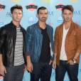 Nick, Joe e Kevin, irmãos do Jonas Brothers, estão focados em projetos individuais