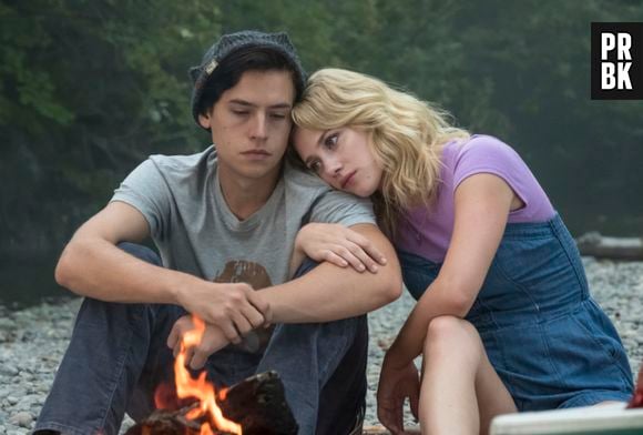 Em "Riverdale", Jughead (Cole Sprouse) e Betty (Lili Reinhart) parecem tensos, né?