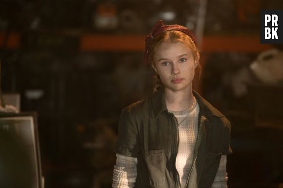 Em "Riverdale": primeiras imagens de Jellybean (Trinity Likins) e Gladys (Gina Gershon) são divulgadas