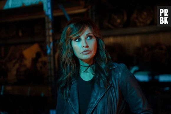 Em "Riverdale": irmã e mãe de Jughead (Cole Sprouse) são finalmente apresentadas