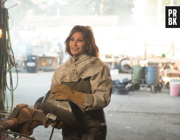 Em "Riverdale": confira as primeiras imagens de Jellybean (Trinity Likins) e Gladys (Gina Gershon)