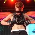 Um dos momentos mais esperados do show de Justin Bieber é ele tirando a blusa! No Brasil, ele faz shows no Rio e São Paulo