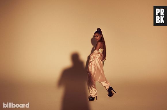 Ariana Grande se despede de 2018 com texto fofo