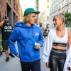 Segundo o TMZ, Justin Bieber e Hailey Baldwin adiaram casamento por causa de amigos e familiares