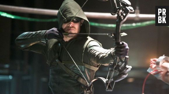 Em "Arrow": além de Sin (Bex Taylor-Klaus), Thea Queen (Willa Holland), Quentin Lance (Paul Blackthorne) e Sara Lance (Caity Lotz) também apareceram no 150º episódio