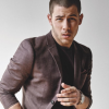 Nick Jonas anda curtindo posts sobre Jonas Brothers nas redes sociais