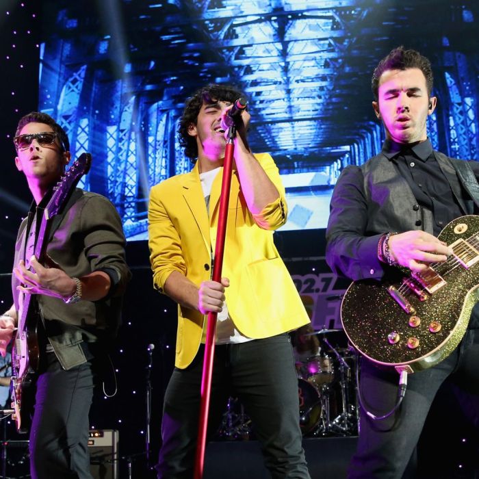  Após seis anos separados, Jonas Brothers podem se reunir de novo 