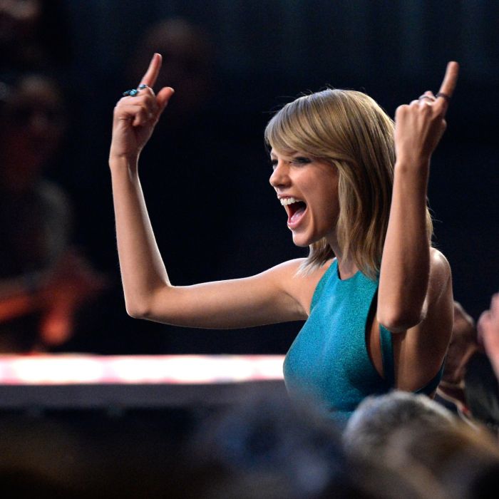 Entenda porque fãs da Taylor Swift estão suspeitando da cantora