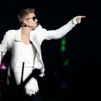 Justin Bieber vai a prostíbulo, é expulso de hotel e se apresenta no Brasil. Relembre!