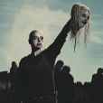De "The Walking Dead": Alpha (Samantha Morton) mostra exército de zumbis e Daryl (Norman Reedus) fica chocado