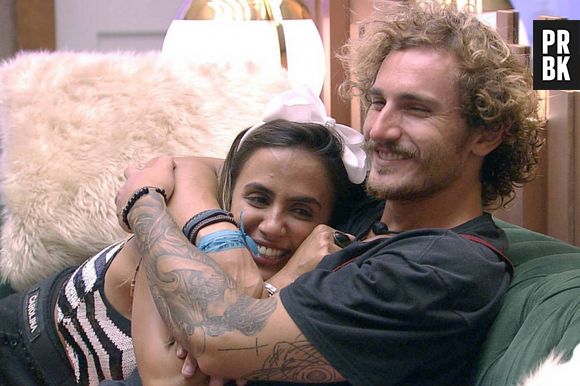 "BBB19": Alan confessa que tinha interesse em Carol Peixinho