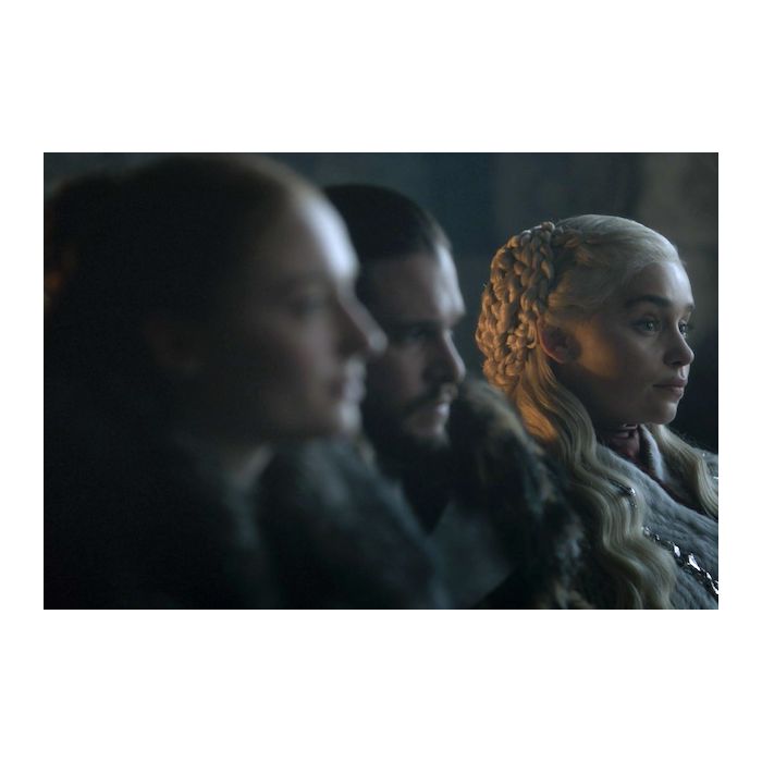 Em &quot;Game of Thrones&quot;, a relação entre Sansa (Sophie Turner) e Daenerys (Emilia Clarke) não começou nada boa