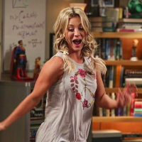 O final de "The Big Bang Theory" será bastante emocionante e amoroso, diz Kaley Cuoco