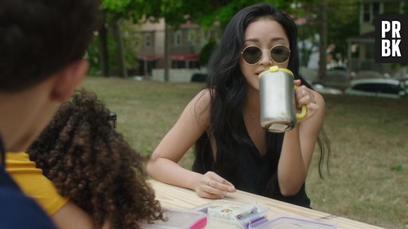 Lana Condor como Allison em "Um Amor Perigoso"