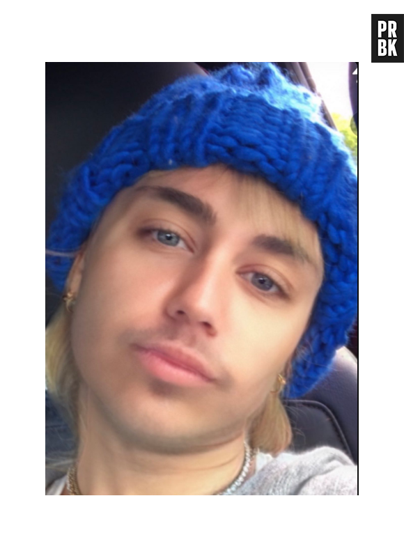 Miley Cyrus diz que sua versão masculina do Snapchat ficou parecida com Joe Jonas! Também achou?