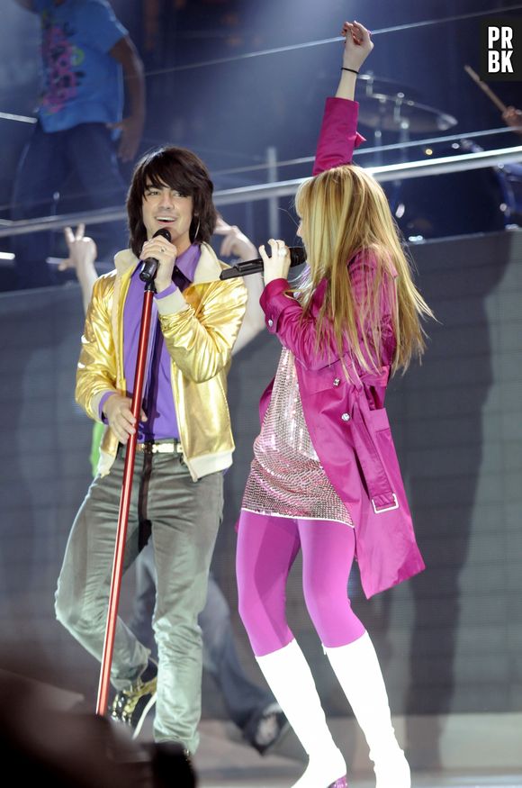 Miley Cyrus e Joe Jonas são amigos há tempos