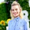 Margot Robbie é tatuadora e responsável por mais de 100 tattoos de colegas de trabalho, inclusive de Cara Delevigne!