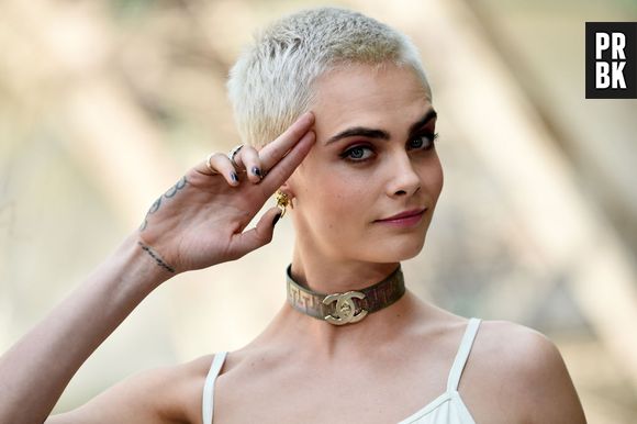 Cara Delevigne é super fã de hip hop e arrasa fazendo beatbox