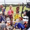 Luisa Sonza e Pabllo Vittar começaram as gravações do clipe de "Garupa" na última quinta (23)