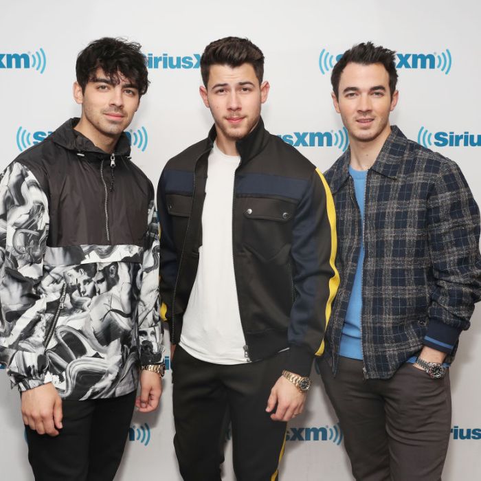 Jonas Brothers: &quot;Blood&quot; promete relatos intimistas sobre a vida dos irmãos
