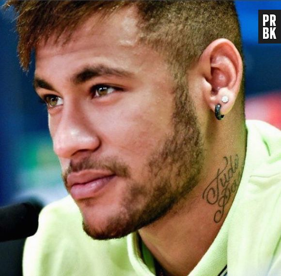 Neymar se defendeu da acusação de estupro através de um vídeo no Instagram