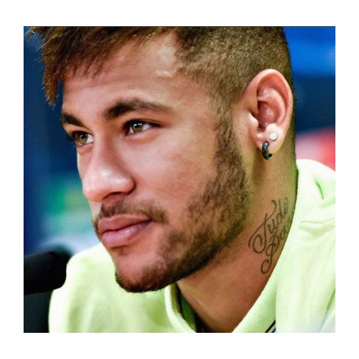 Neymar se defendeu da acusação de estupro através de um vídeo no Instagram