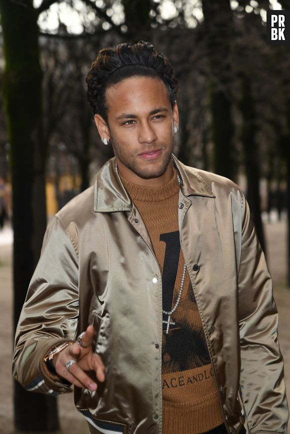 Neymar Jr. está sendo acusado de estupro