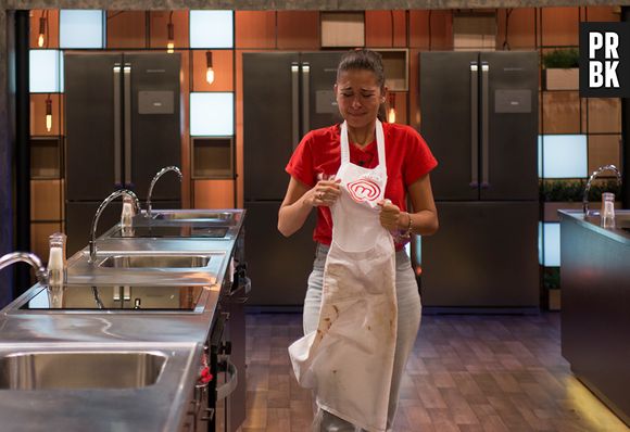 Haila deixa bacalhau aguado demais e acaba sendo eliminada do "MasterChef"