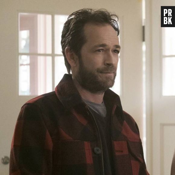 Luke Perry, que interpretava Fred em "Riverdale", faleceu em março de 2019