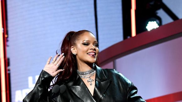 Rihanna, Adele e The Weeknd vão lançar álbuns ainda em 2019 e apostamos que você já tá surtando