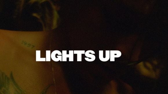 Você não reparou nestes 5 detalhes em "Lights Up", novo clipe do Harry Styles