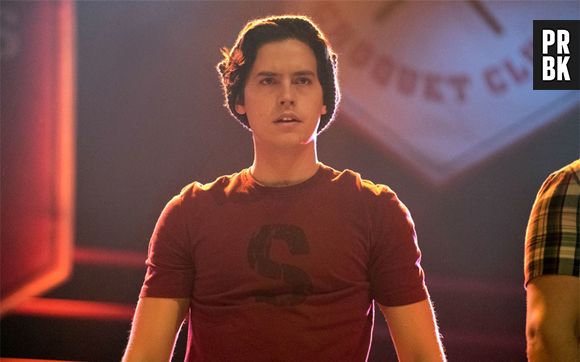 "Riverdale": estaria Jughead (Cole Sprouse) escrevendo uma história?