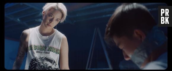 Vem ver o clipe de "Other People", da Amber Liu