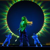 Ariana Grande ou Drake? Veja qual foi o artista mais escutado da década no Spotify