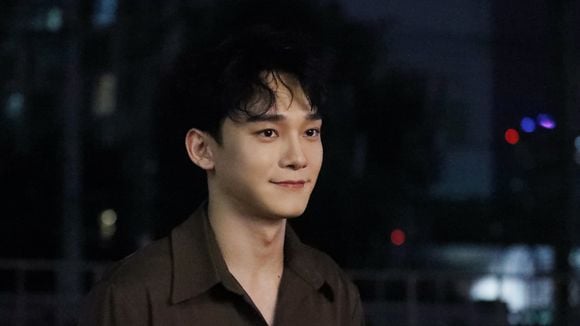 Kim Jongdae, o Chen do EXO, anuncia que vai se casar e site afirma que sua noiva está grávida