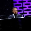 John Legend adere iniciativa de Chris Martin e faz mini show ao vivo em seu perfil no Instagram
