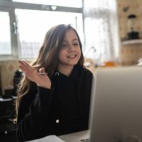 Como a pandemia do coronavírus vai impactar o futuro da educação no Brasil e no mundo?