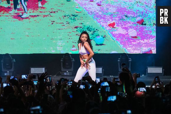 Any Gabrielly é a integrante brasileira do Now United