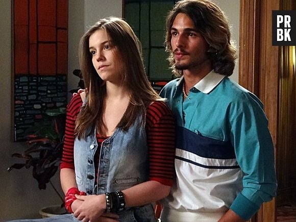 Dani (Alice Wegmann) e Rodrigo (Brenno Leone) demonstram que não têm mais paciência para aturar Carlota (Giulia Gam) em "Boogie Oogie"